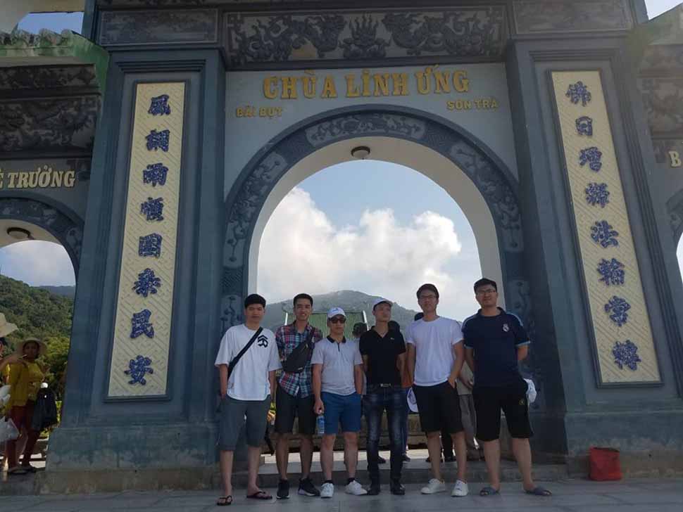 Thăm chùa Linh Ứng trên bán đảo Sơn Trà